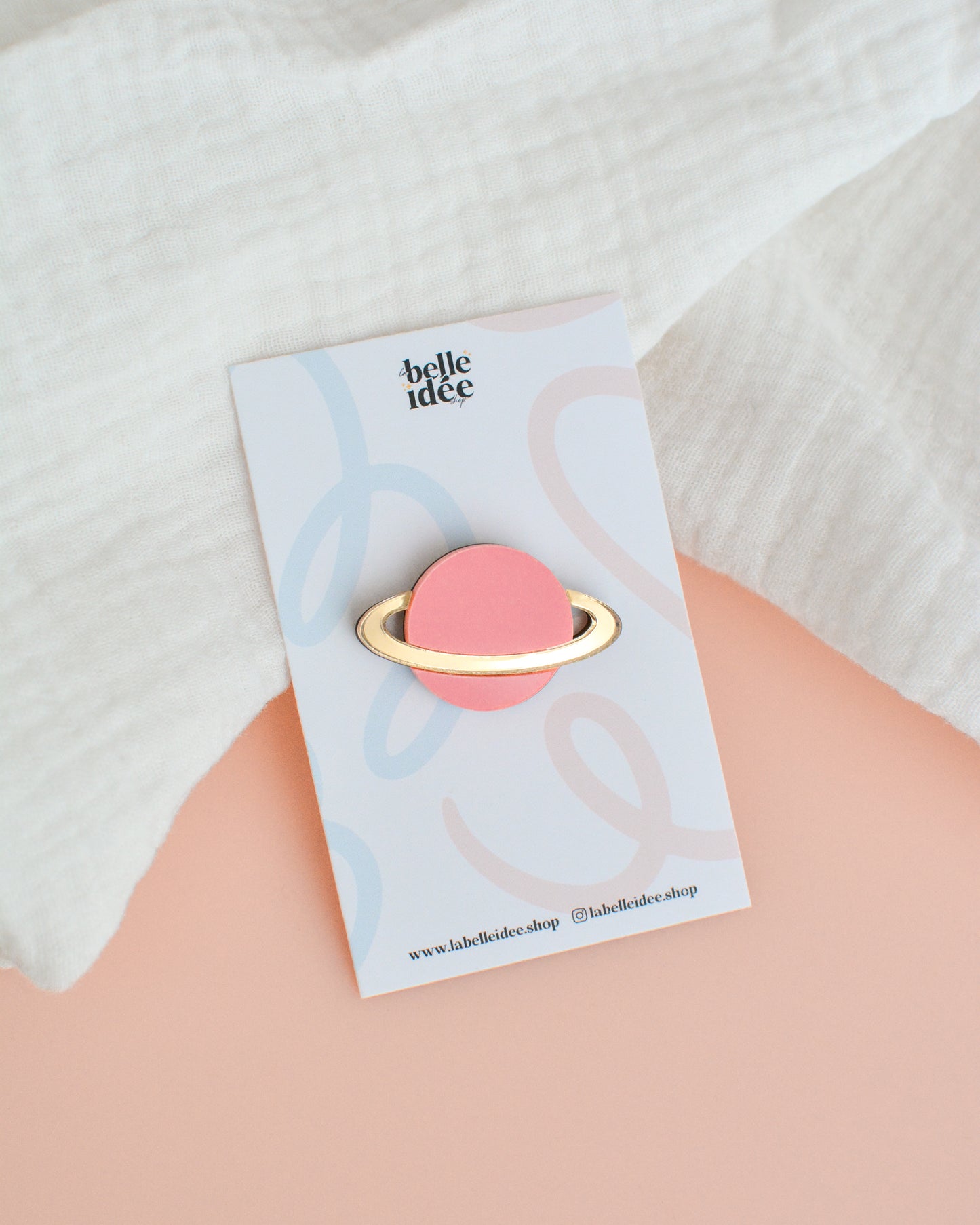 Pin's Planète rose