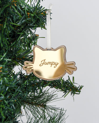 Suspension de Noël Chat
