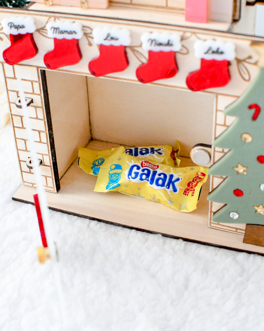 Cheminée magique de Noël - Décompte de Noël, activités et surprises