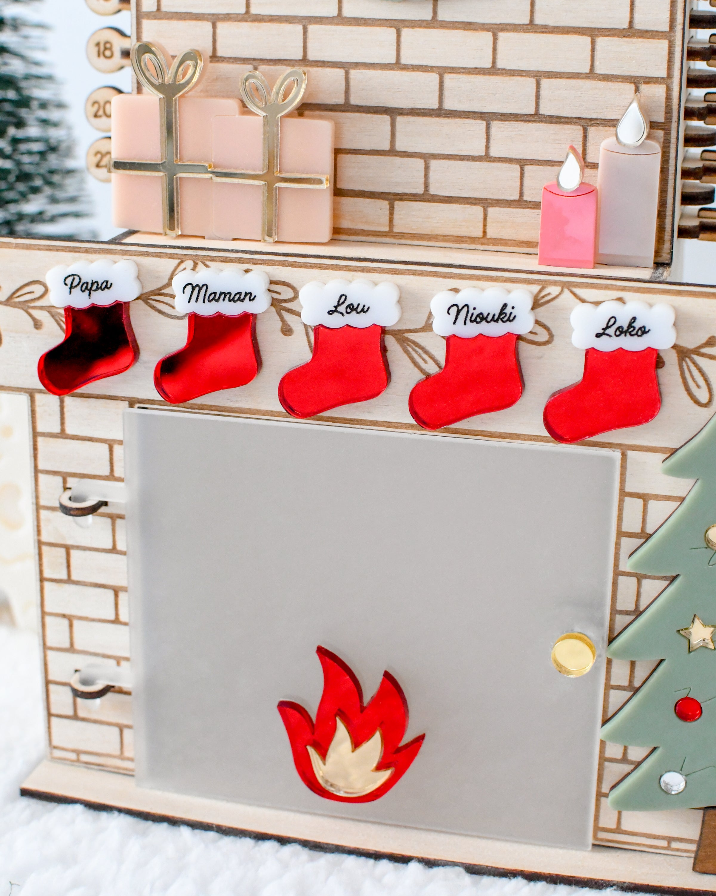 Cheminée magique de Noël - Décompte de Noël, activités et surprises