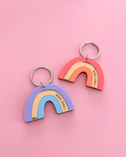 Porte-clés arc-en-ciel personnalisé – Rose