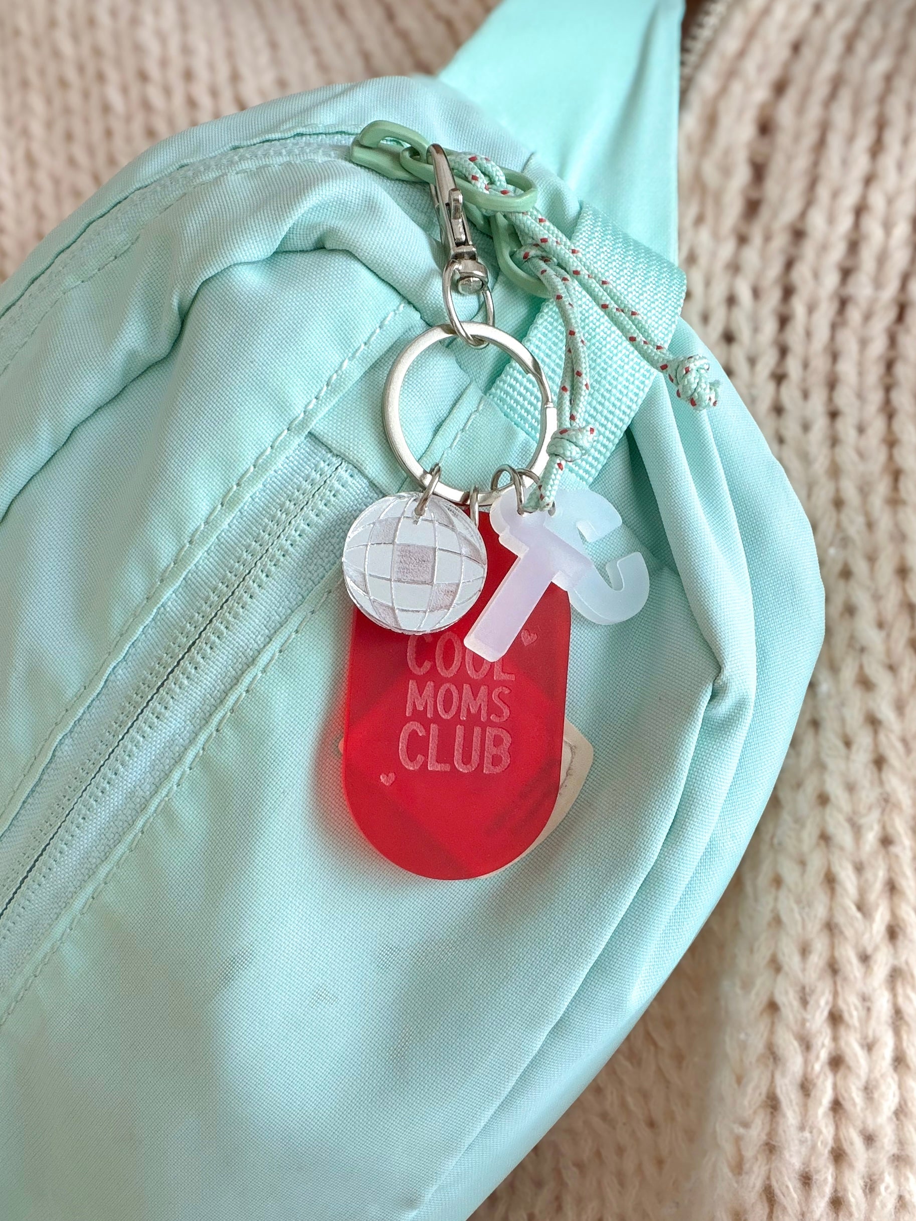 Porte-clés grigri Cool Moms Club